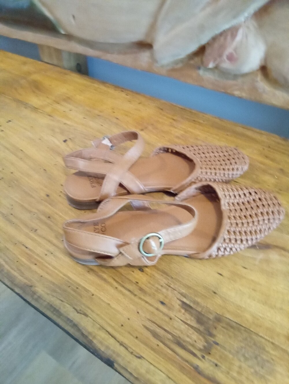 Frye - Picture 4 of 11